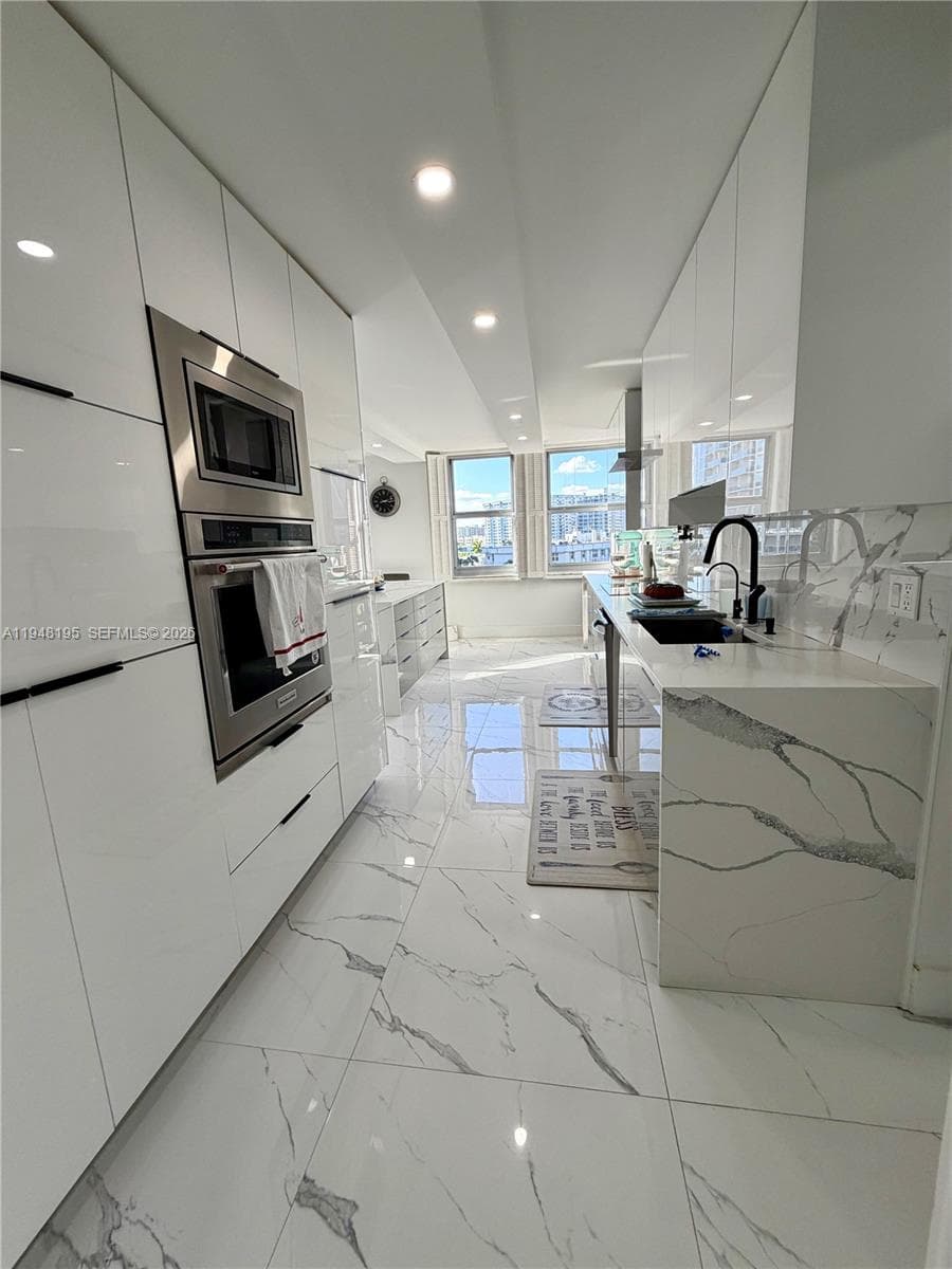 1920 S Ocean Dr #5A 1