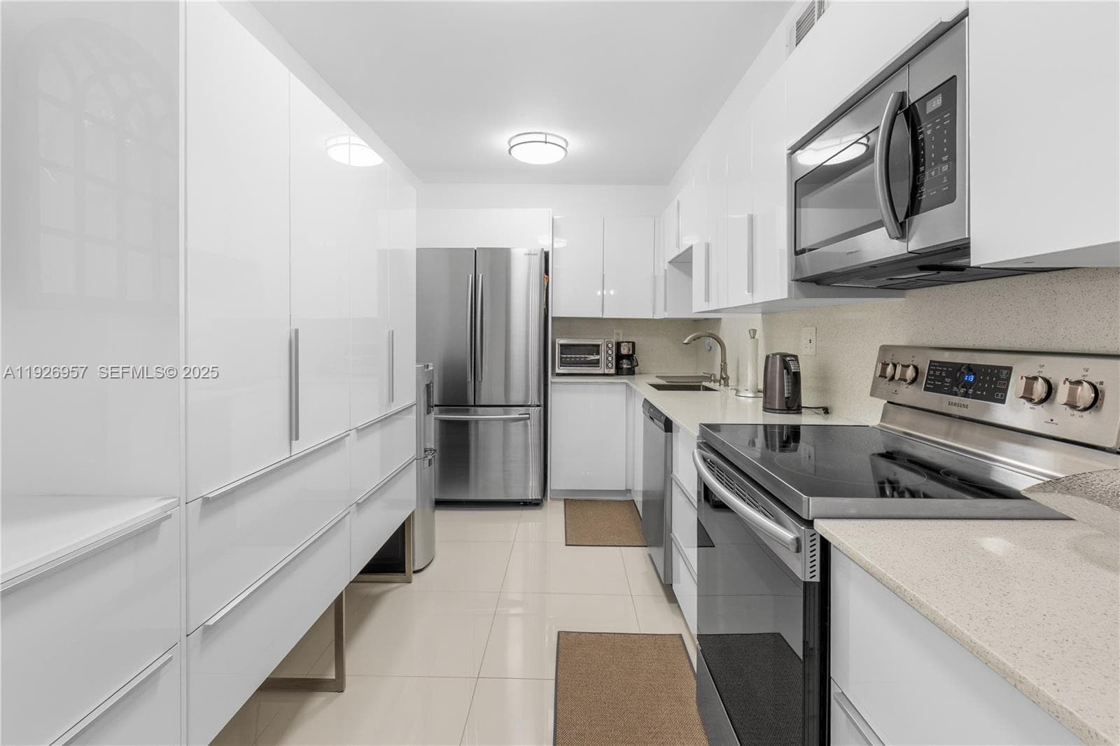 1849 S Ocean Dr #212 1