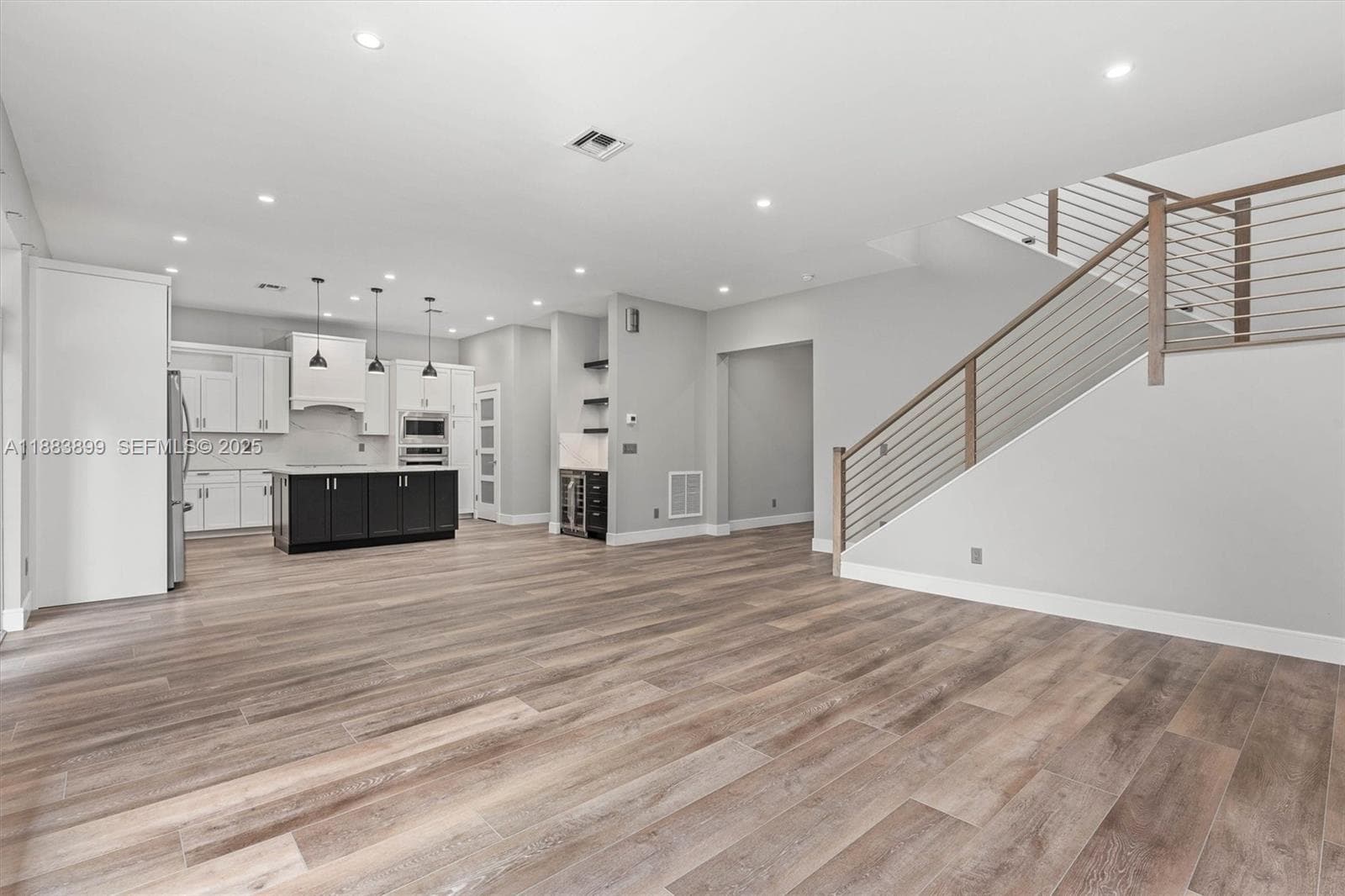 2431 NE 20th Ave 7
