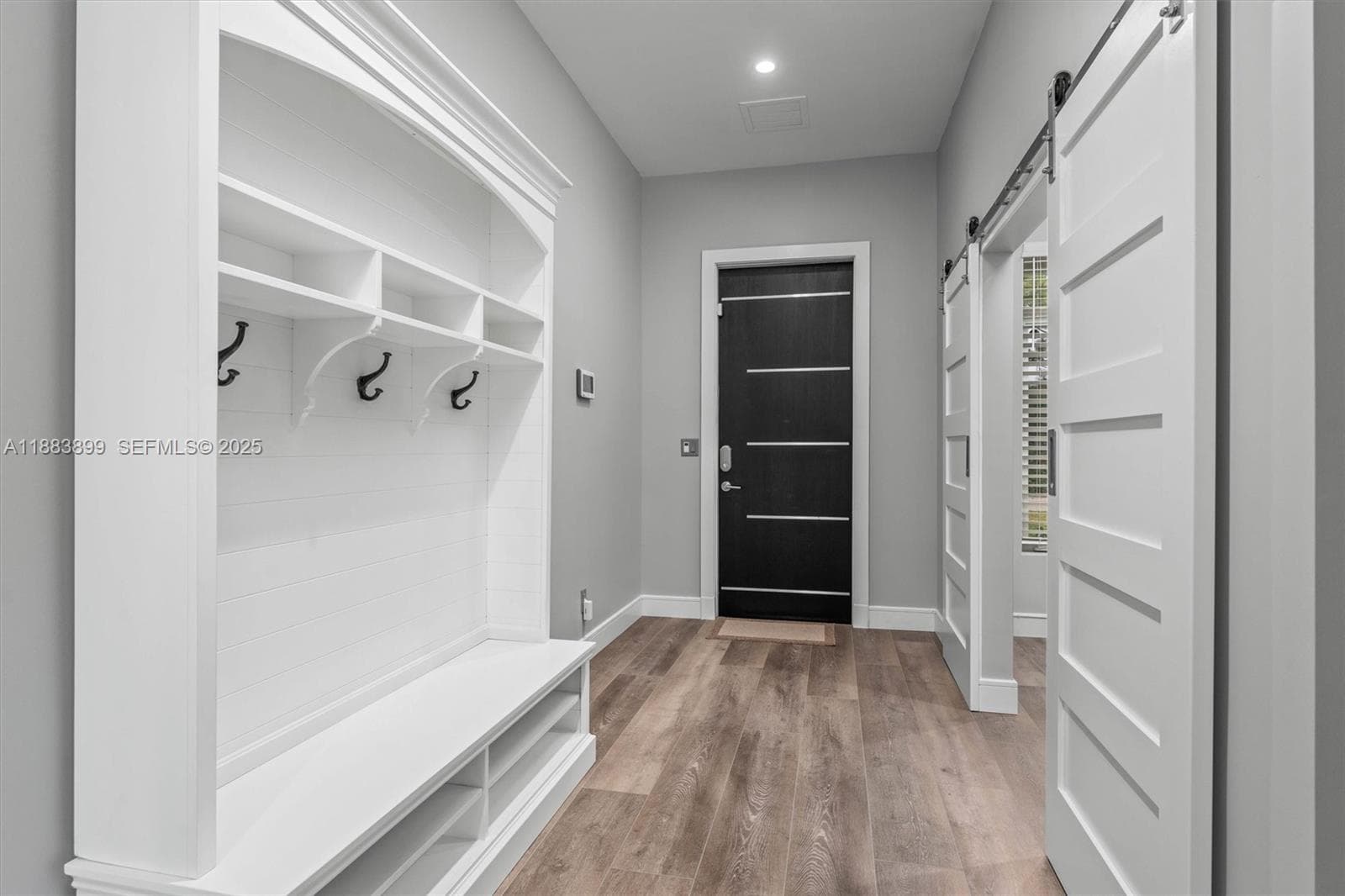 2431 NE 20th Ave 14