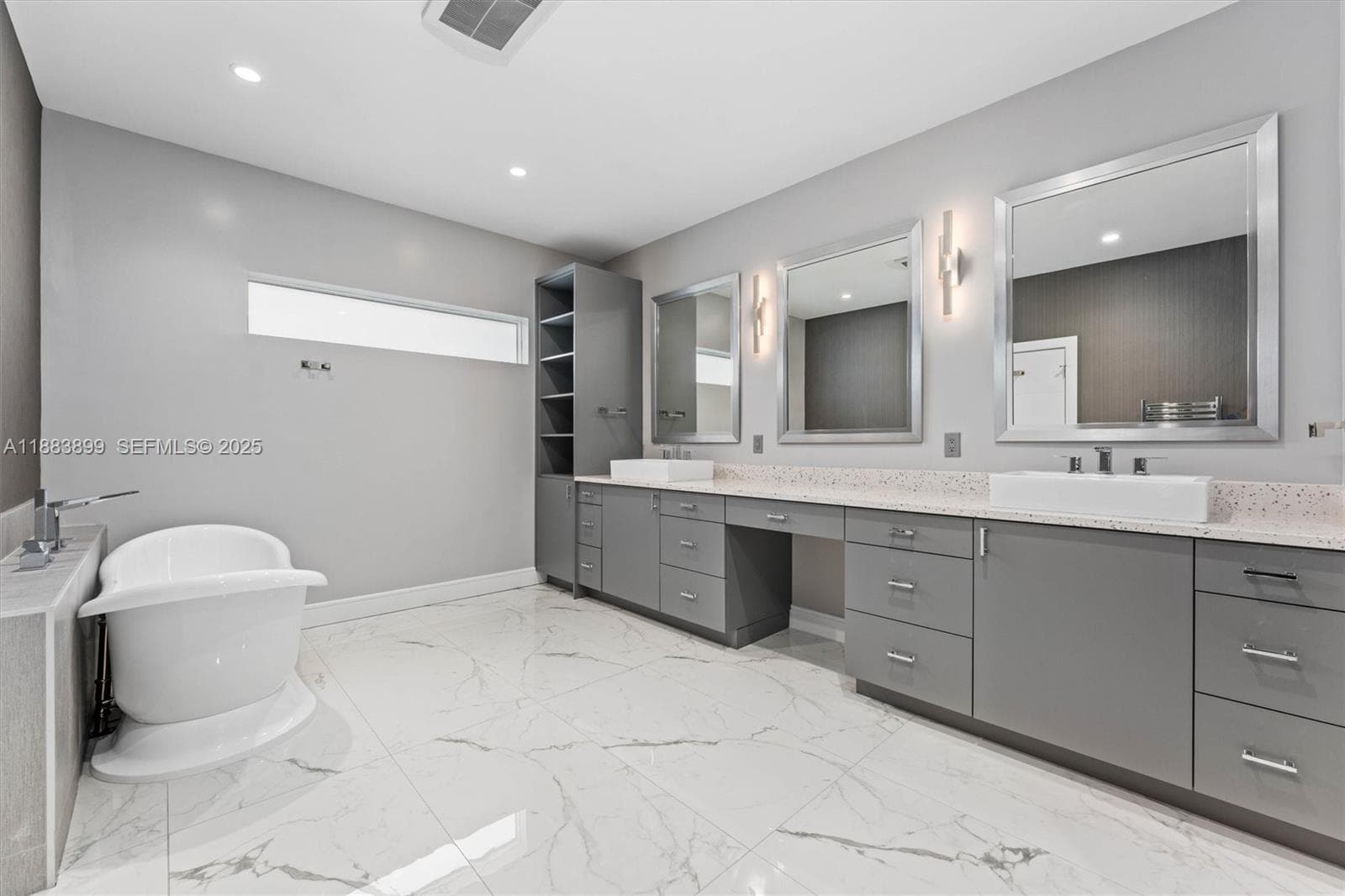 2431 NE 20th Ave 20