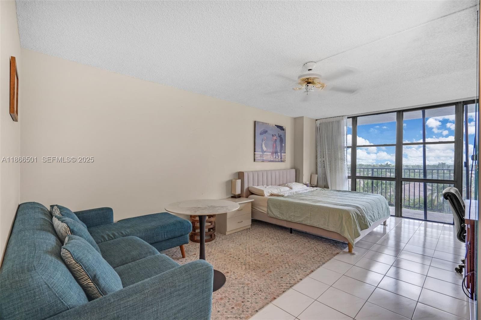 1000 Parkview Dr #715 8