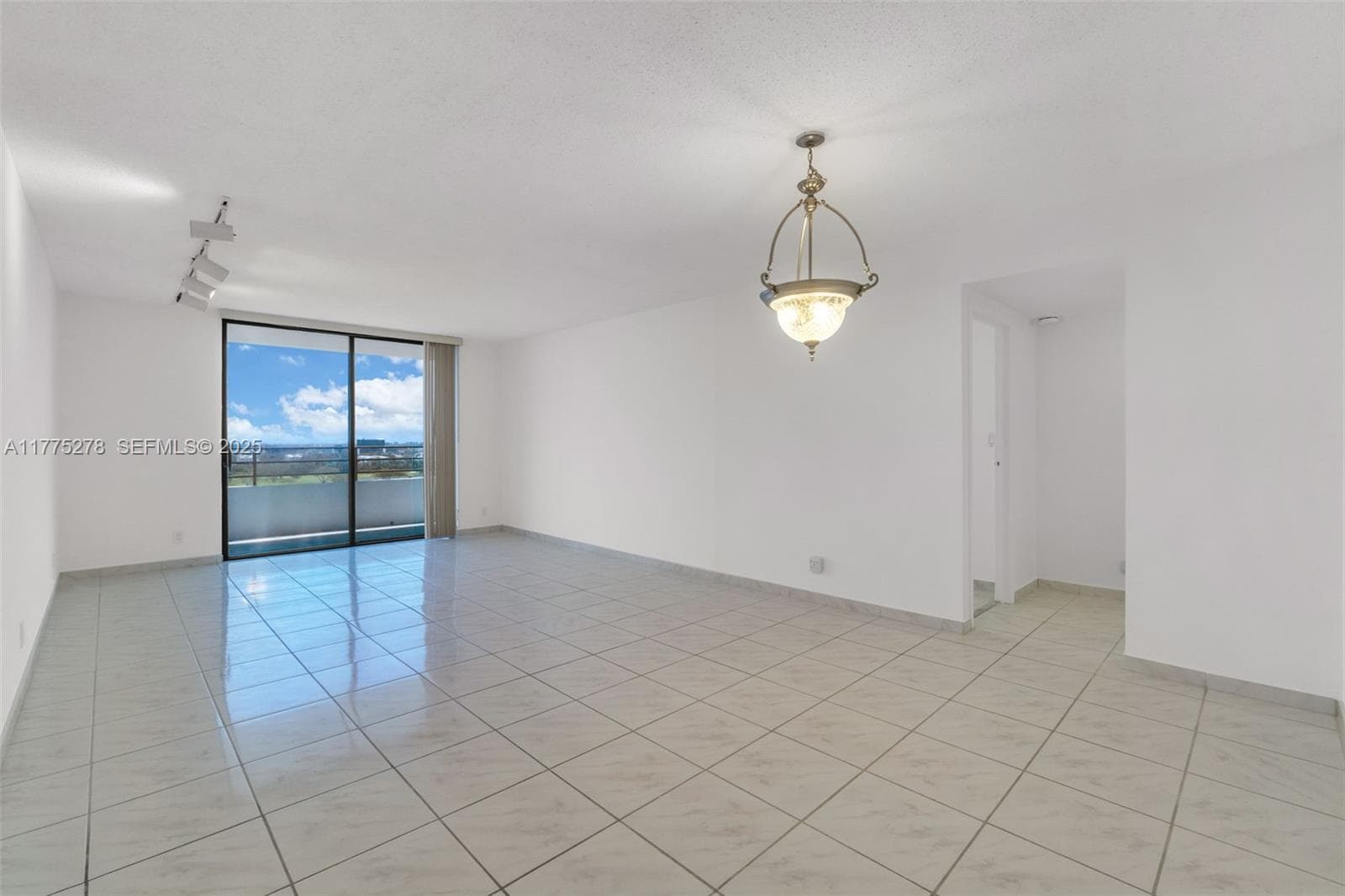600 Three Islands Blvd #1207 4
