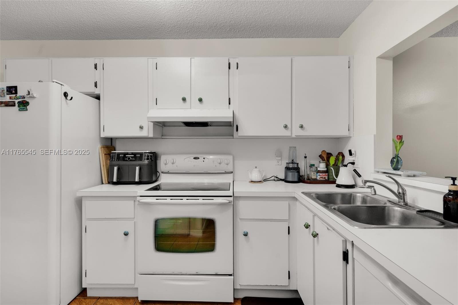 1652 N 14th Ter 4