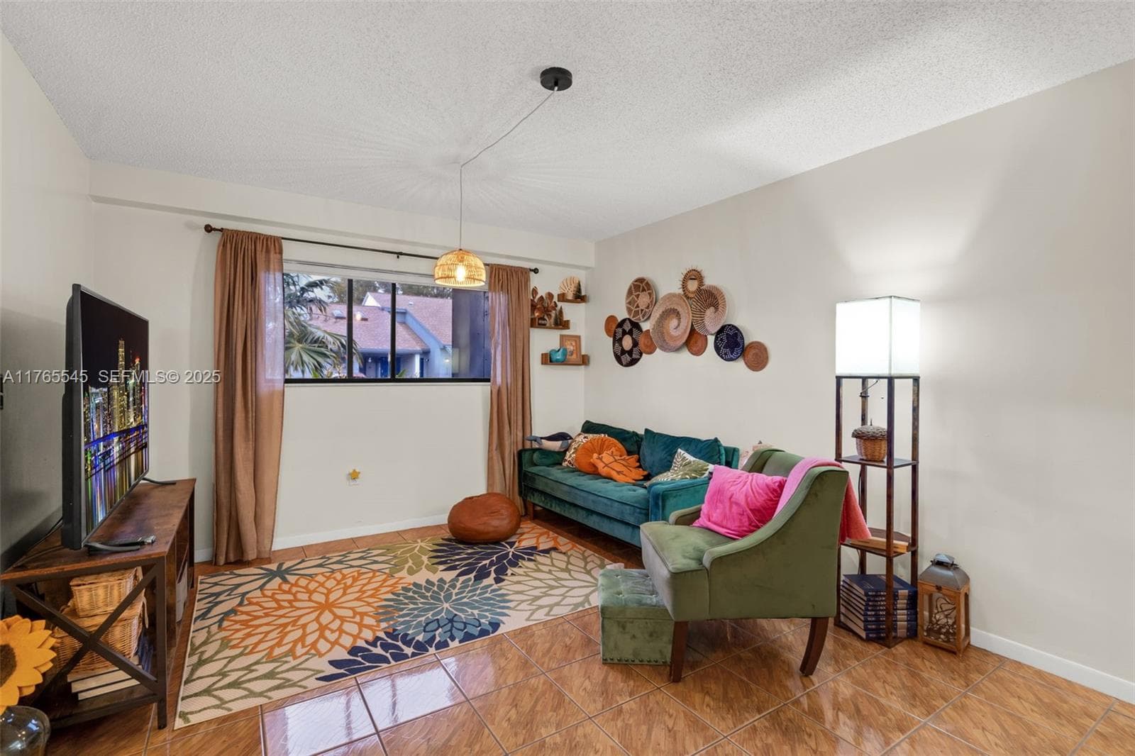 1652 N 14th Ter 10